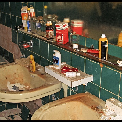 im Badezimmer : Anna L., Lost Place