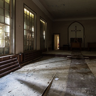 IMG 9404 CR2-LR : Friedhof, Lost Place, Trauerhalle