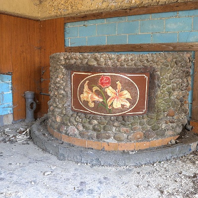 Trinkbrunnen im Eingang des Speisesaals : GSSD, Kaserne, Lost Place