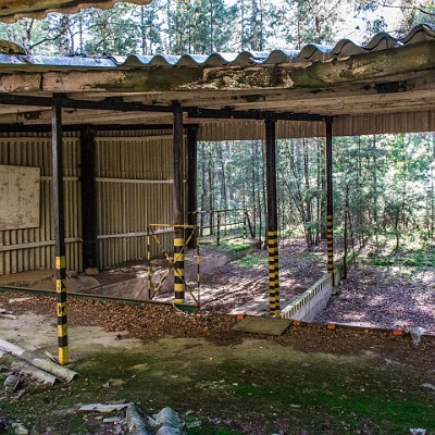 eine getarnte Entladerampe : Bunker, GSSD, Sonderwaffen