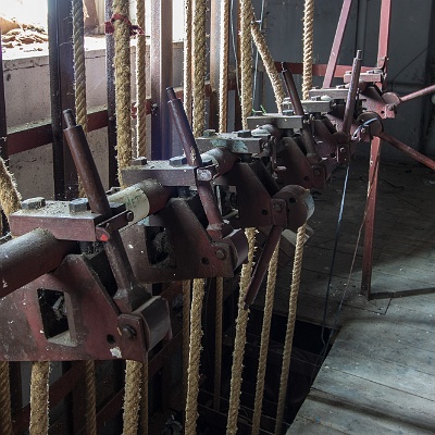 Mechanik hinter der Bühne : GSSD, Lost Place