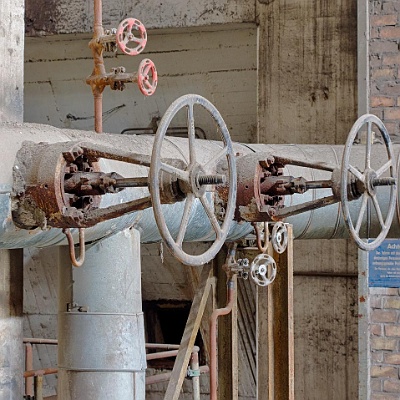 Haus der Rohre : Kohle, Kraftwerk, Rohre