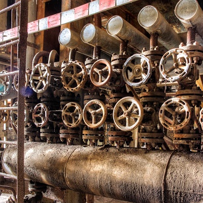 Haus der Rohre : Kohle, Kraftwerk, Rohre