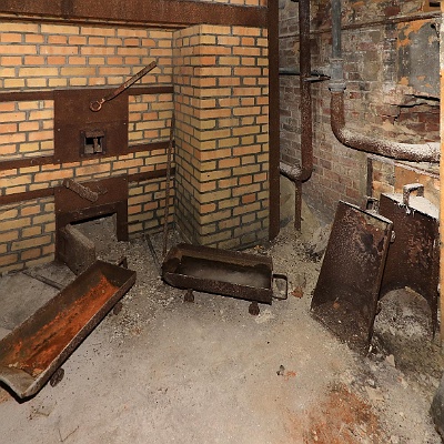 die Ascheentnahme : Kreamtorium