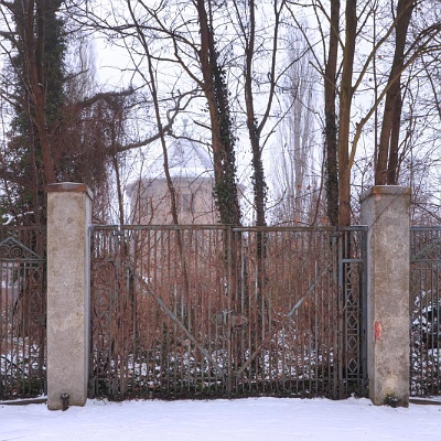 der Haupteingang : Kreamtorium