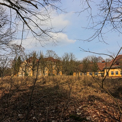 langsam wird es Wald : GSSD, Kaserne, Schießschule