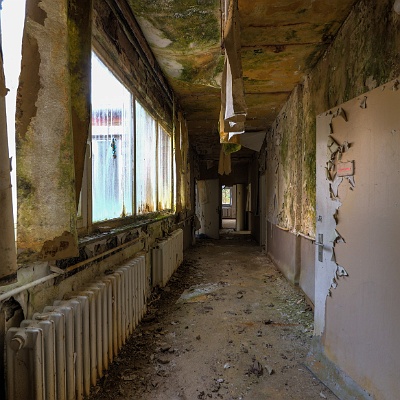 das Wasser findet seinen Weg : Lost Place, Pflegeheim
